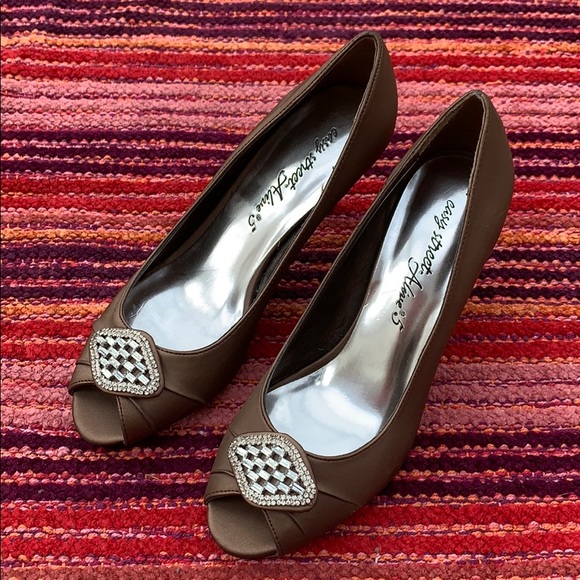 Easy Street Brown Satin Heels, Retro Style Rhinestone, Peep Toe Pumps, Prom - Picture 2 of 8